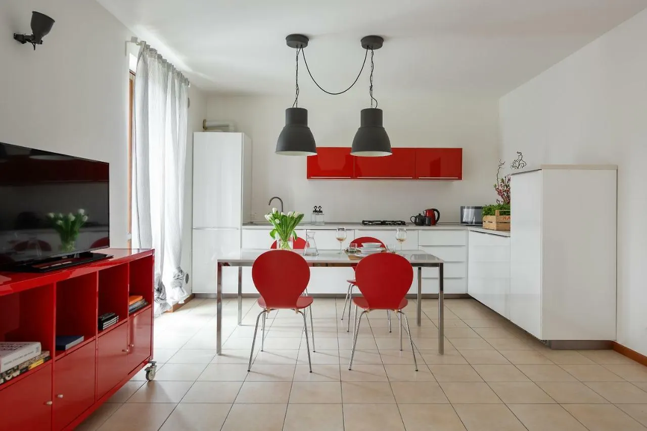 Appartamenti Corte Dei Cipressi Roe Apartment