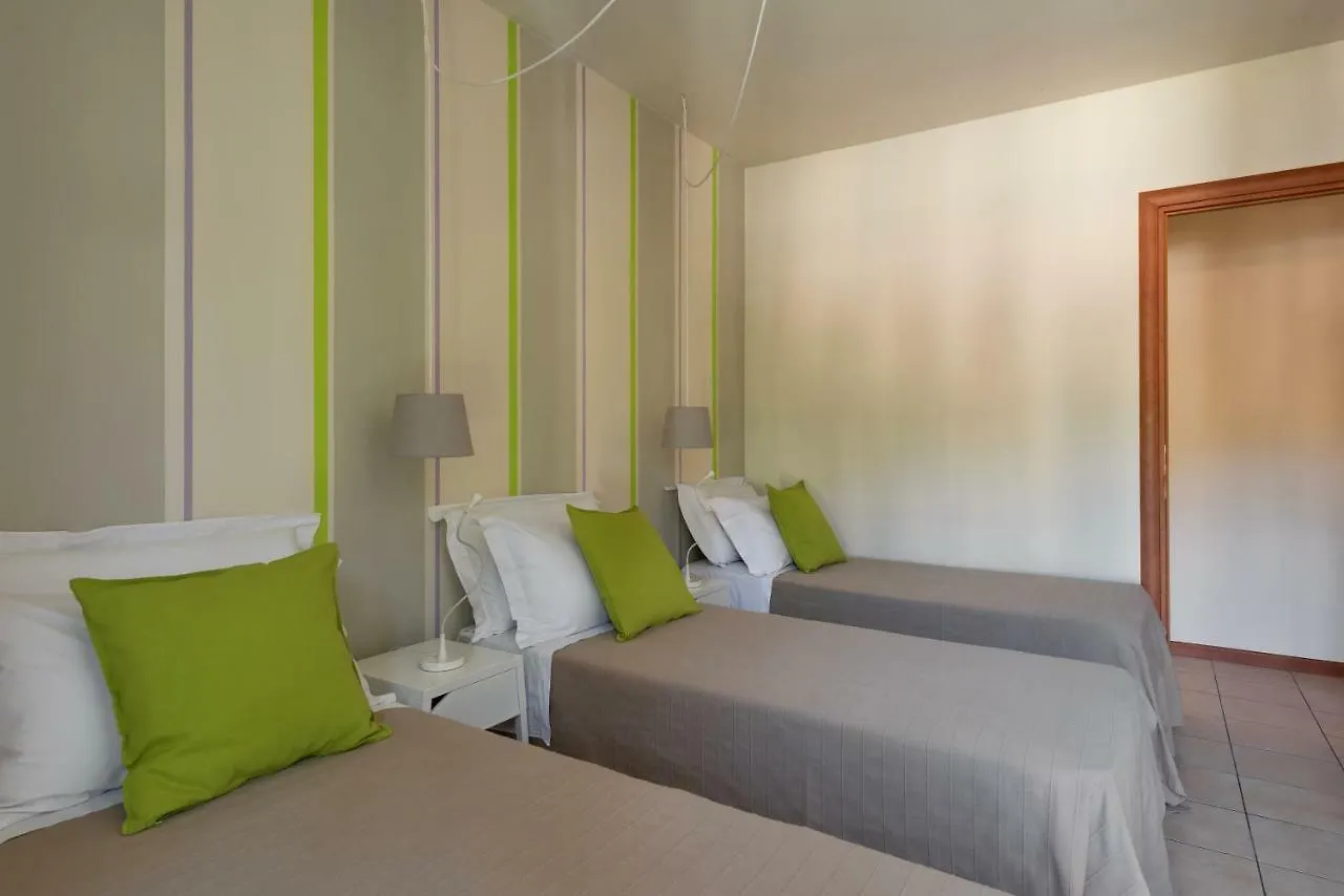 Appartamenti Corte Dei Cipressi Roe Apartment